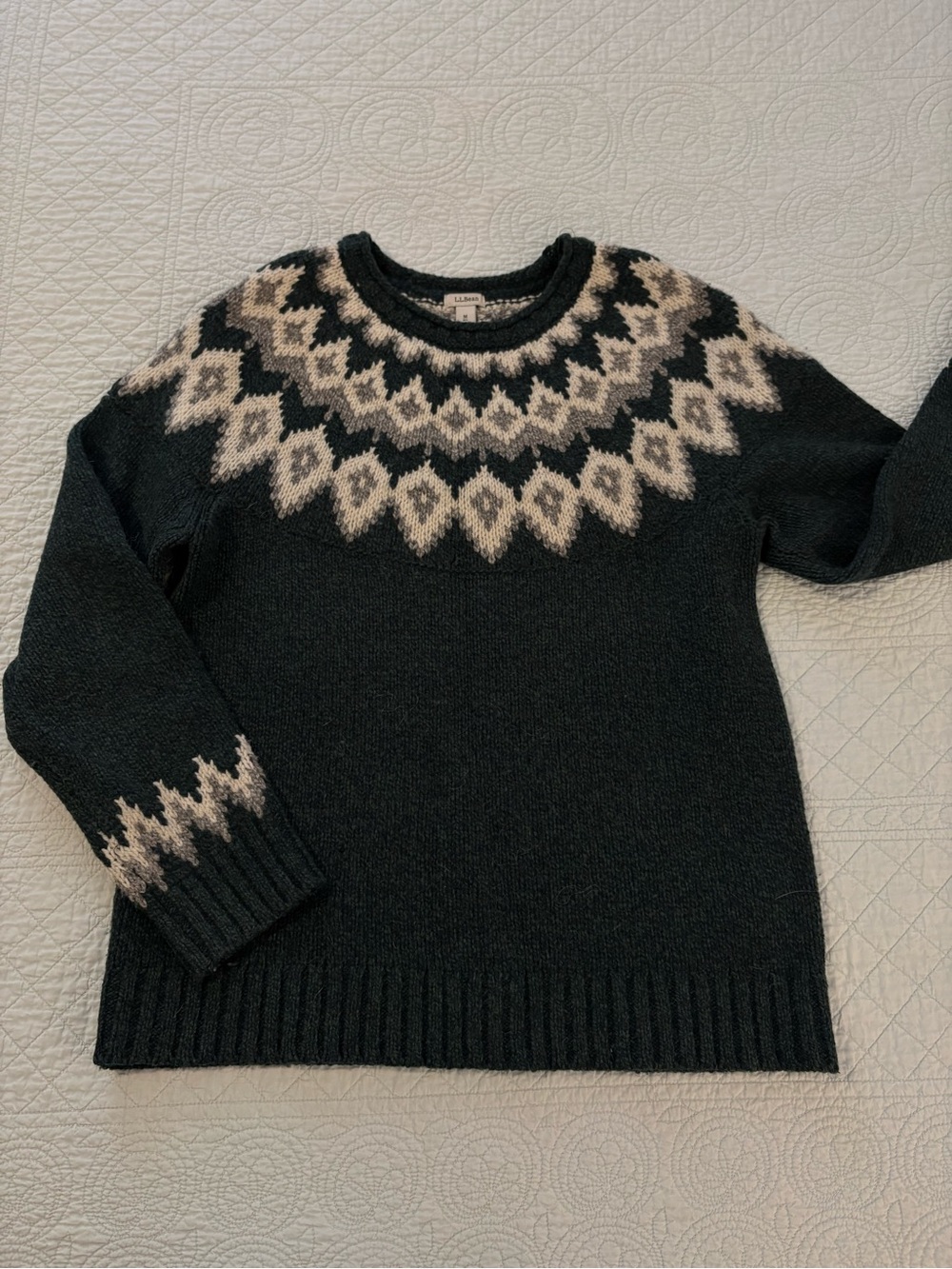LL Bean Fair Isle Lambs Wool sweater. Size medium.